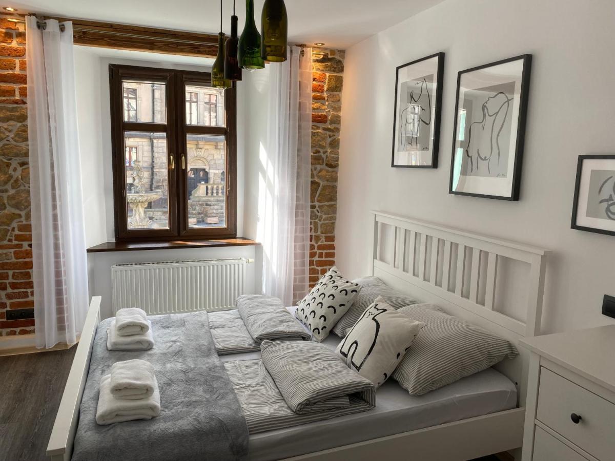 Apartament Przy Ratuszu Klodzko Exterior photo